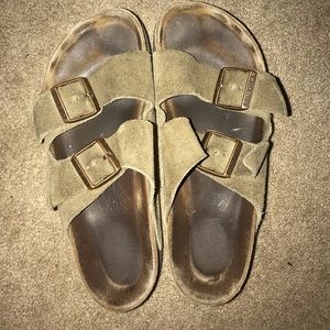 Arizona Suede Birkenstock’s